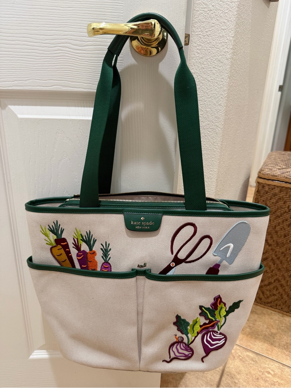 Kate Spade “Harvest Time” beige canvas gardening tote with green trim. NWT - Picture 1 of 8